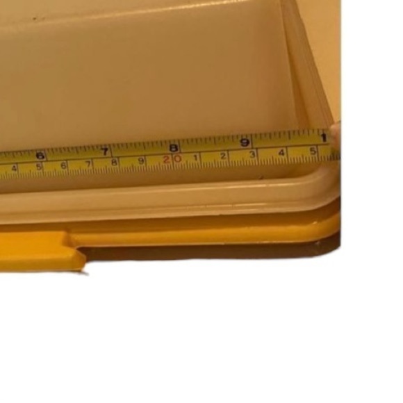 Tupperware Cake Taker Storage - Picture 6 of 11